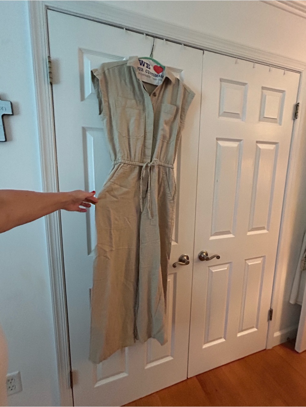 Sleeveless Tie-Waist romper - Beige
